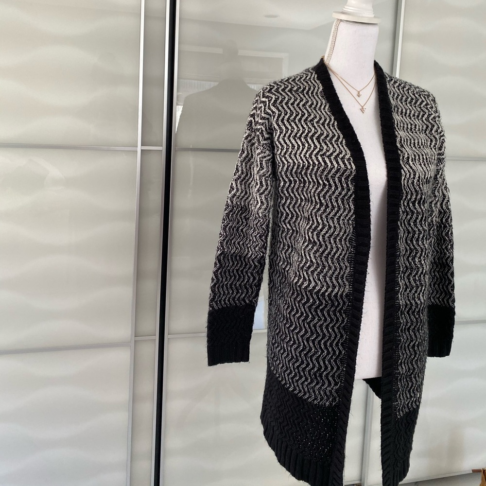 2/$30 DKNY tri-color knit cardigan 🔥 - Picture 3 of 6